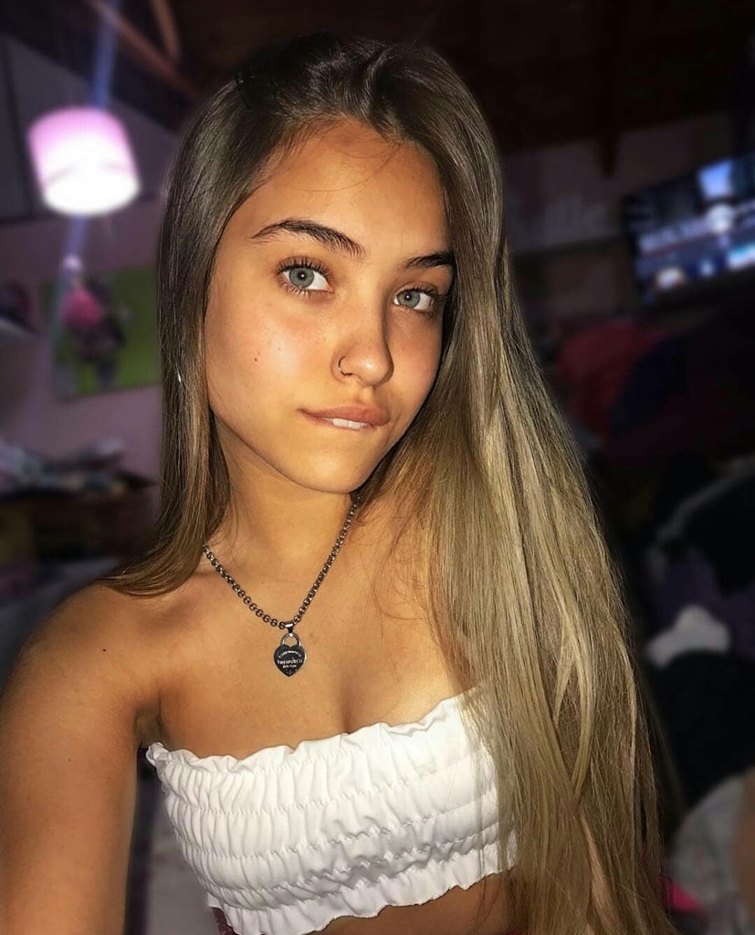 amateur sexy brunette teen