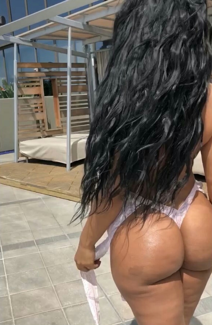 23 delicious black chick perfect round booty bbb34