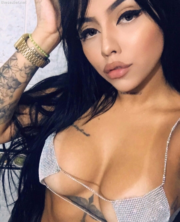 32 hot brunette boobs tan lines selfie btl57